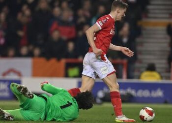 Le patron de Nottingham Forest fait un commentaire bizarre sur les pénalités après la défaite de la FA Cup