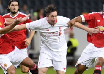 Bryan Robson sur les joueurs de Liverpool essayant de le faire venir à Anfield