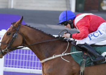 Sir Gerhard Ballymore est-il lié ?