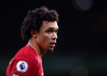 Liverpool a deux options à qui faire confiance pour remplacer Trent si la blessure s’avère plus grave que prévu, déclare un expert