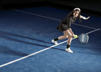 Comment progresser au padel : 5 conseils pratiques