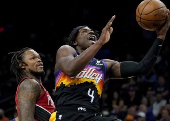 Résultats Nba: Milwaukee bat Miami, Phoenix submerge Portland