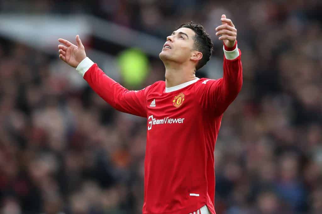 Cristiano Ronaldo inquiète les surfaces alors que l'équipe de Man United se réunit pour le choc de Leicester