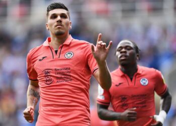 Prédiction, conseils de paris et diffusion en direct