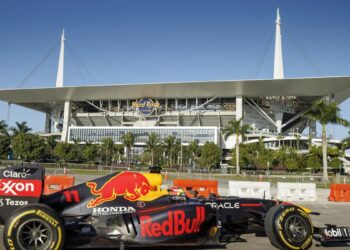 La folle course de Perez avec Red Bull dans les rues américaines