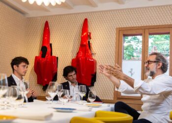 Massimo Bottura : « La recette unique Ferrari. Elkann, Leclerc, Sainz : je vais tout vous dire »