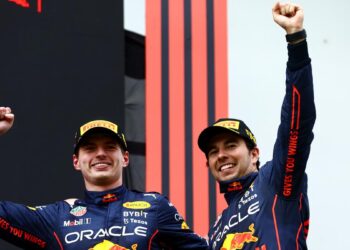 Verstappen savoure la victoire : « Week-end parfait », Horner : « 10e année ? On en mérite 11 »