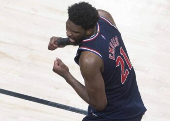Nba, Joel Embiid blessé : il joue le match-4 mais Philadelphie est anxieux