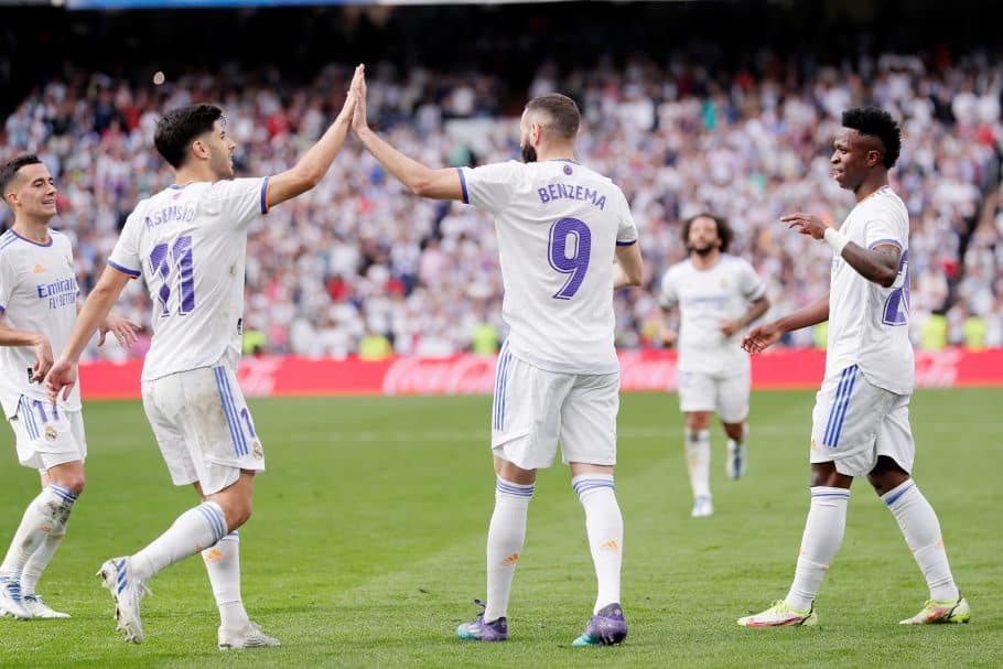 Le Real Madrid remporte la Liga : Combien de trophées à Barcelone les Blancos ont-ils escaladés ?