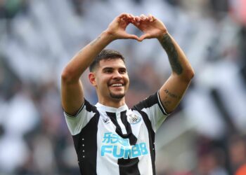 Guimaraes & Shearer dans l’amour des médias sociaux après la victoire de Newcastle sur Norwich