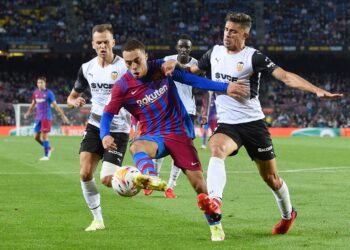 Barcelone informe Sergino Dest de sa place dans les plans pour la saison prochaine