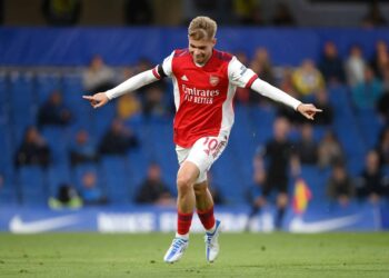 Emile Smith Rowe sécurise le jalon d’Arsenal avec un but contre Chelsea