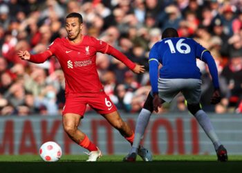 Bizarre Thiago – La statistique de Jack Grealish fait surface après la victoire de Liverpool dans le derby