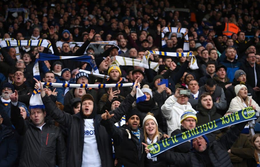 Les fans de Leeds établissent un record de fréquentation alors que Man City scelle le titre de Premier League 2 à Elland Road