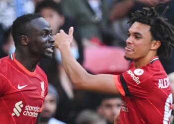 Carragher publie une réponse de tweet de 11 mots à la masterclass de Mane