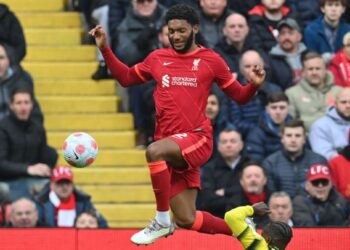 Un expert de la BBC distingue la performance « envoûtante » de Joe Gomez