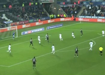 Neco Williams’ nominé pour le but du championnat du mois