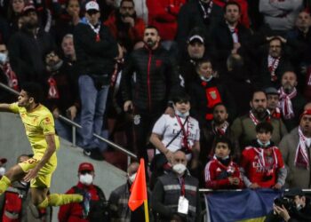 Kuyt « jaloux » des « poumons » et de « l’endurance » « spéciaux » de Luis Diaz