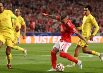 Everton de Benfica admet chercher le « point faible » de Liverpool