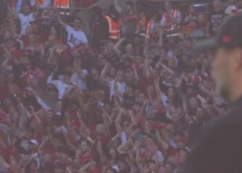 L’interprétation époustouflante des fans de Liverpool de ‘Allez, Allez, Allez’