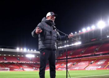 Les clubs de Premier League votent sur les «interviews télévisées à la mi-temps»