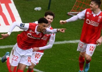 Liverpool lié à un attaquant français de 19 ans de 30 millions de livres sterling