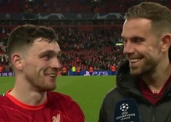 « Il est entré directement ! »  – Henderson gosse Robertson sur son « but »