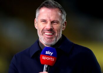 Carragher sur « une position » il veut que Liverpool se renforce
