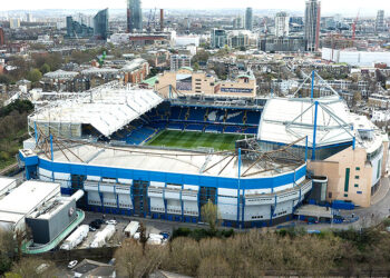 Les groupes enchérissent sur Chelsea en utilisant de solides relations publiques, mais vous devez surveiller les plus silencieux –