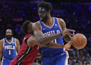 Playoffs NBA : Embiid est de retour, Philadelphie bat Miami.  Série 1-2