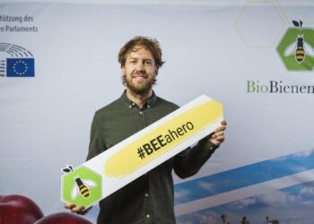 Sebastian Vettel fait don d’un million de fleurs pour protéger les abeilles en Allemagne