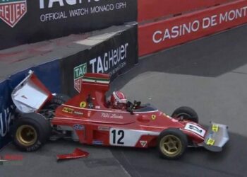 Accident de F1 Charles Leclerc dans la Ferrari de Lauda à Monaco Historique