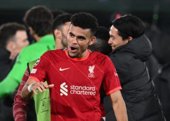 Luis Diaz se rapproche d’Elliott & Jones mais ne peut pas les comprendre