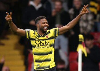 Emmanuel Dennis de Watford disponible à prix réduit après la relégation