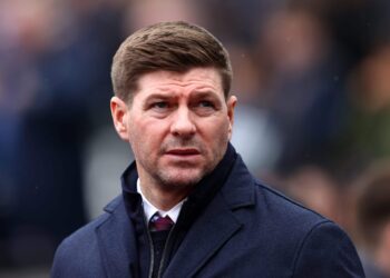 Aston Villa entre dans la course estivale pour le défenseur des agents libres