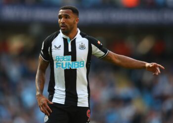 Callum Wilson continue malgré une vilaine blessure aux dents subie contre Arsenal