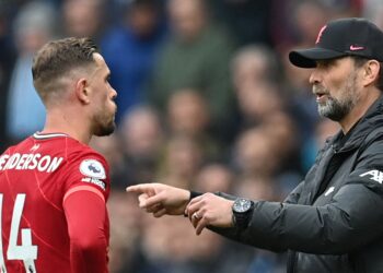 Klopp a une décision majeure à prendre pour Henderson alors que Liverpool est secoué par un énorme coup de blessure
