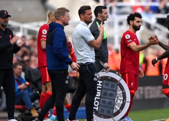 Liverpool a donné un énorme coup de pouce à l’avenir de l’attaquant de 20 buts après que des défis de journalistes fiables ont signalé l’intérêt des poids lourds européens