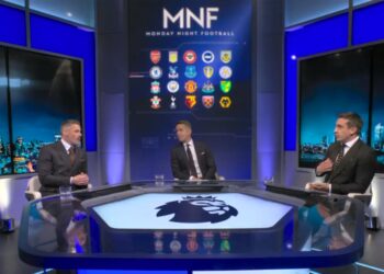 Neville dit que Liverpool a un joueur « incroyable » qui est le meilleur dans sa position dans le PL « d’un mile » – Carragher n’arrive pas à y croire