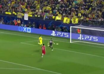 Mane marque le troisième but de Liverpool en 12 minutes de seconde période