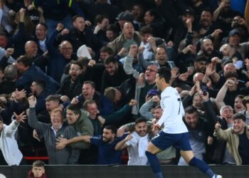 Tottenham Supporters’ Trust demande aux fans d’arrêter de chanter « Sign on »