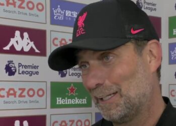 Klopp sur l’appel de hors-jeu manqué qui a précédé le but de Villa