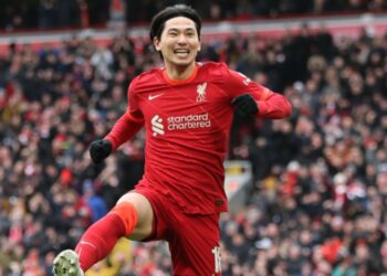 La brillante réponse en quatre mots de Minamino à sa vidéo de 10 buts