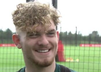 « C’est non-stop » – Harvey Elliott sur le calendrier de Liverpool