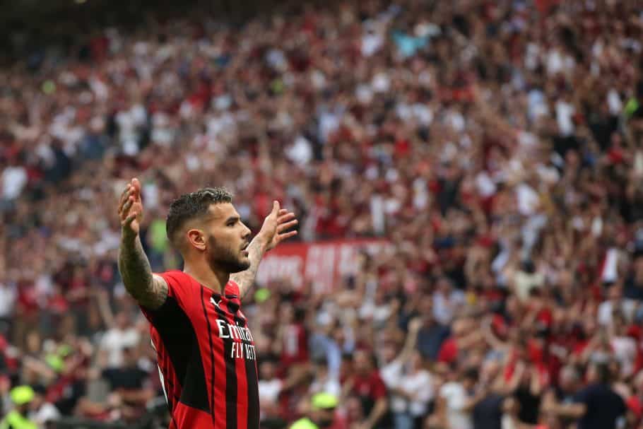 Vidéo : Theo Hernandez inscrit le stupéfiant candidat au but de la saison pour guider l'AC Milan à moins d'un point du Scudetto