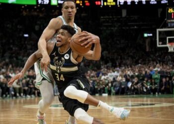 Résultats des séries éliminatoires de la NBA: Milwaukee bat Boston dans le match-5