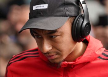 Gary Neville envoie un message à Jesse Lingard sur l’envoi de Manchester United