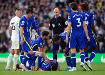 Thomas Tuchel fulmine alors que le carton rouge quitte Matteo Kovacic ‘très improbable’ pour la finale de la FA Cup