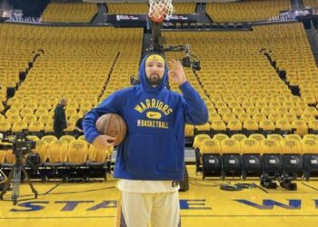 Qui est « Fake Klay », le sosie de Thompson qui s’est échauffé avec les Golden State Warriors