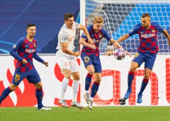 Frenkie de Jong sur sa conversation avec la cible de Barcelone Lewandowski